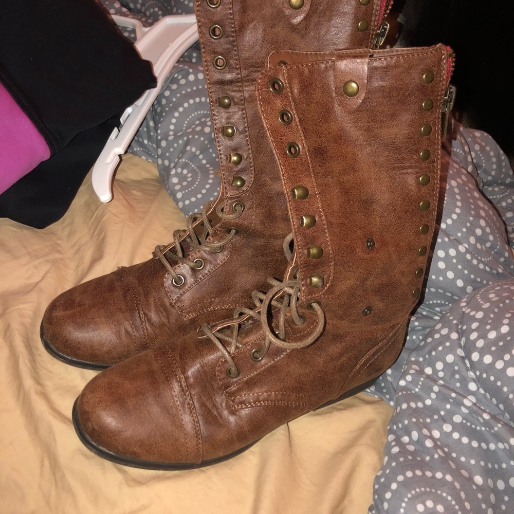 combat boots